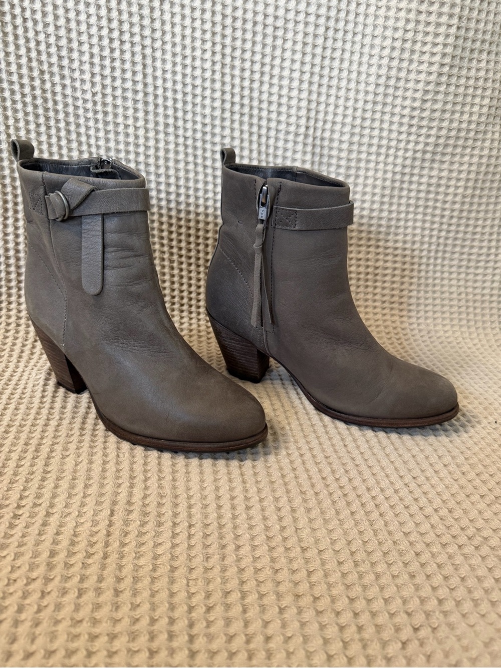 Humanoid Gray Leather Ankle Boots Size 38 EU / US 7.5-8 Block Heel